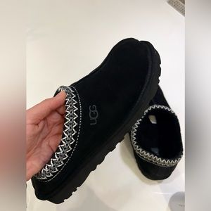 UGG Tasman Slipper